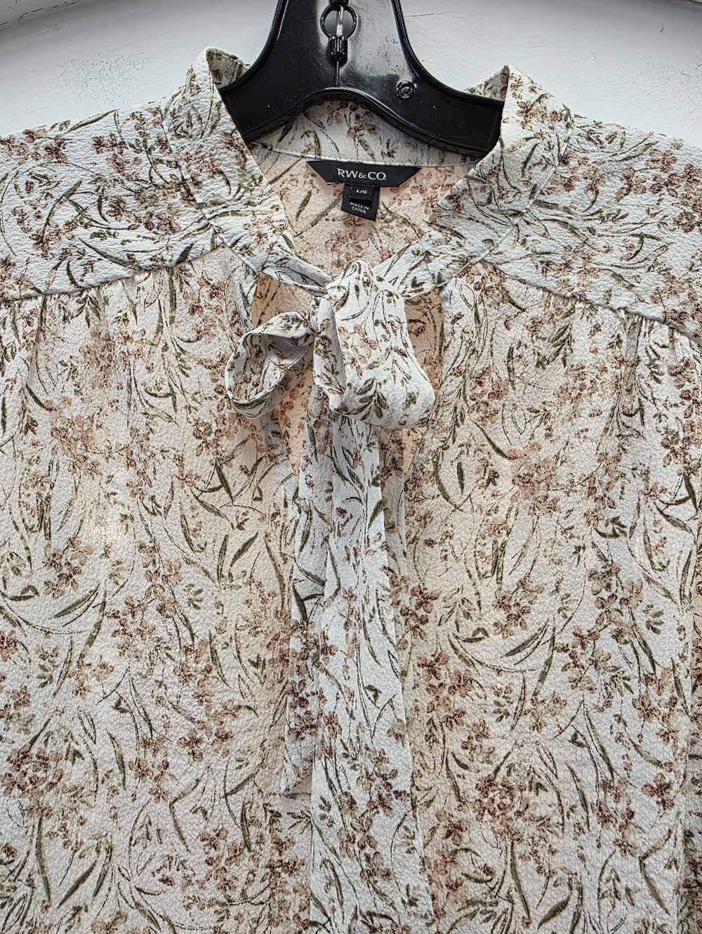 RW&CO Floral Tie Neck Blouse | Size Large | Romantic Boho Lightweight Top - Picture 3 of 16
